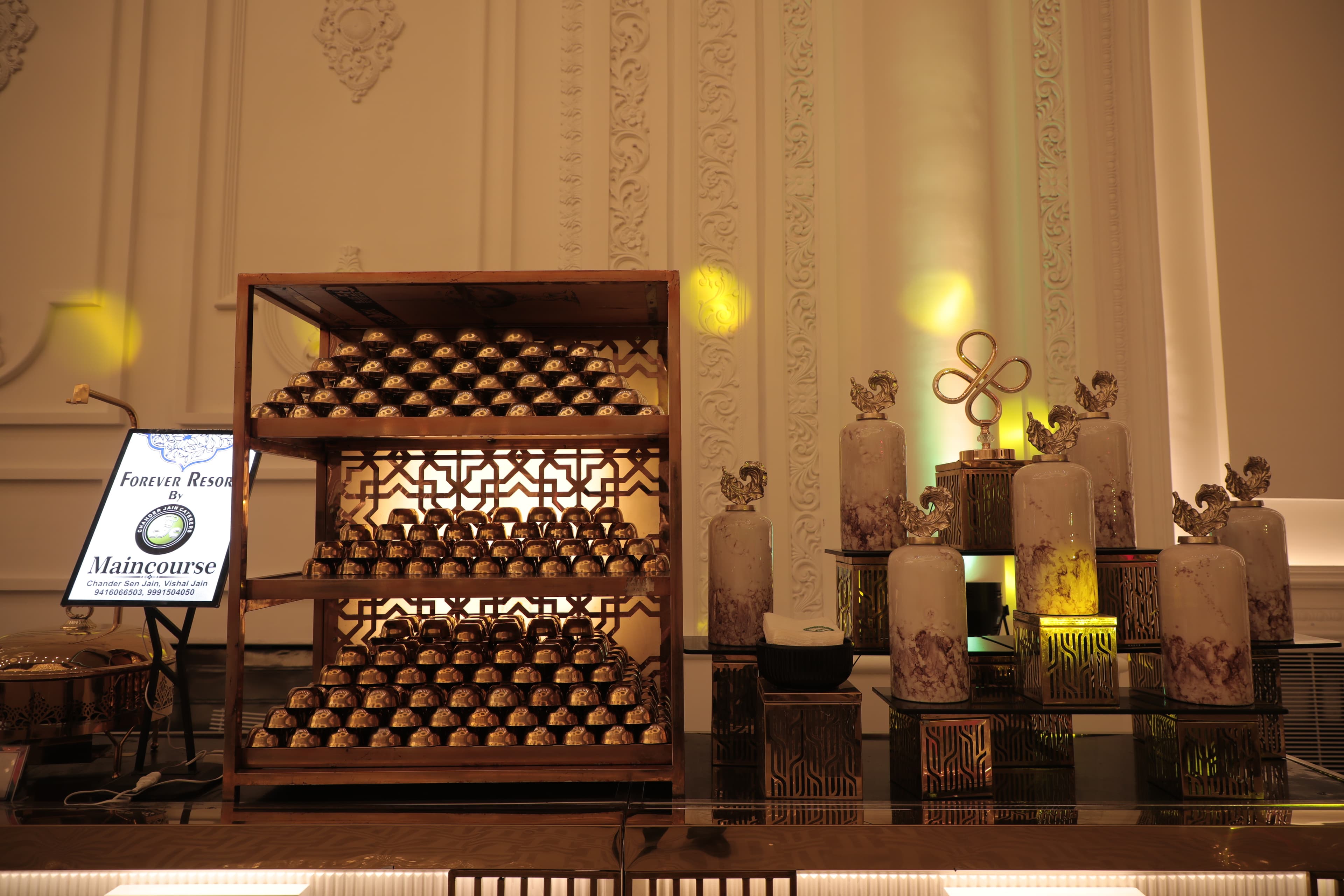 Main Course Buffet Counter